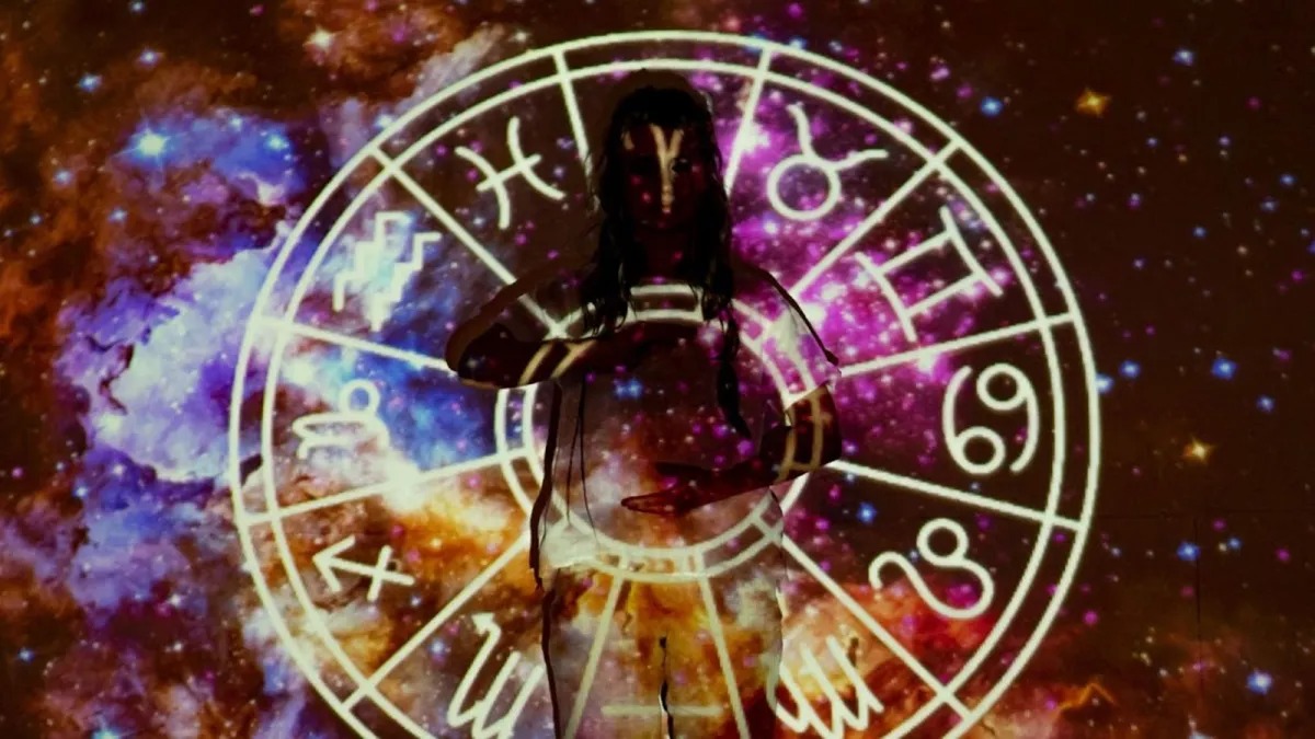 AI astrologer Analysis: Decode Your Future with Smart Astrology