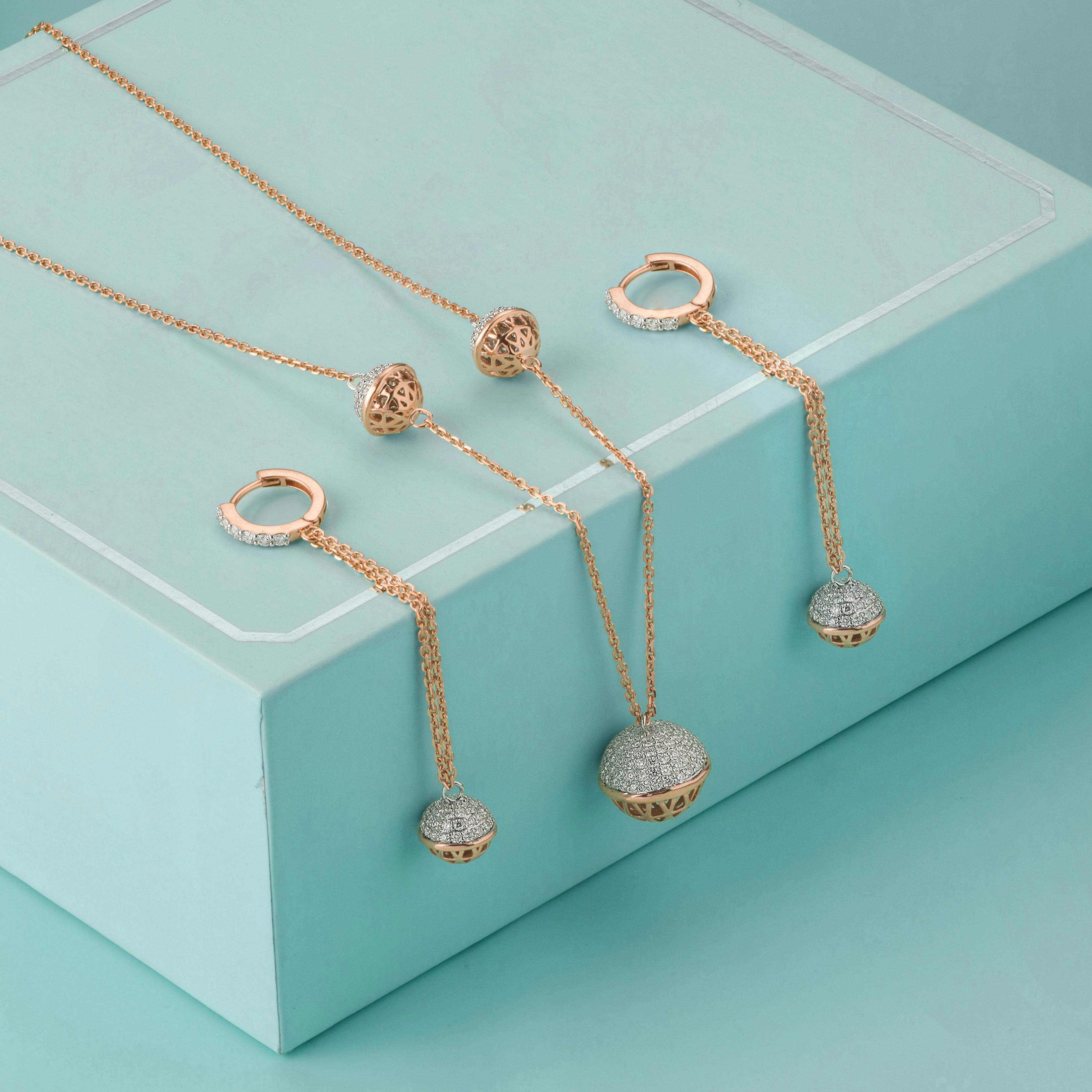 Rose Gold Necklace: Soft Elegance with a Modern Touch
